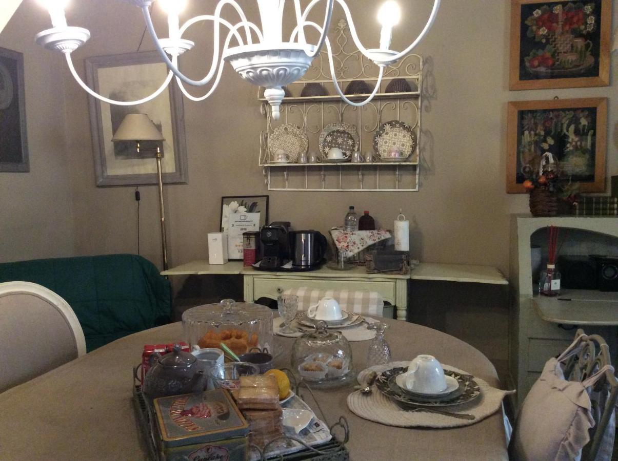 Aria Di Campagna Bed & Breakfast โลดิ ภายนอก รูปภาพ