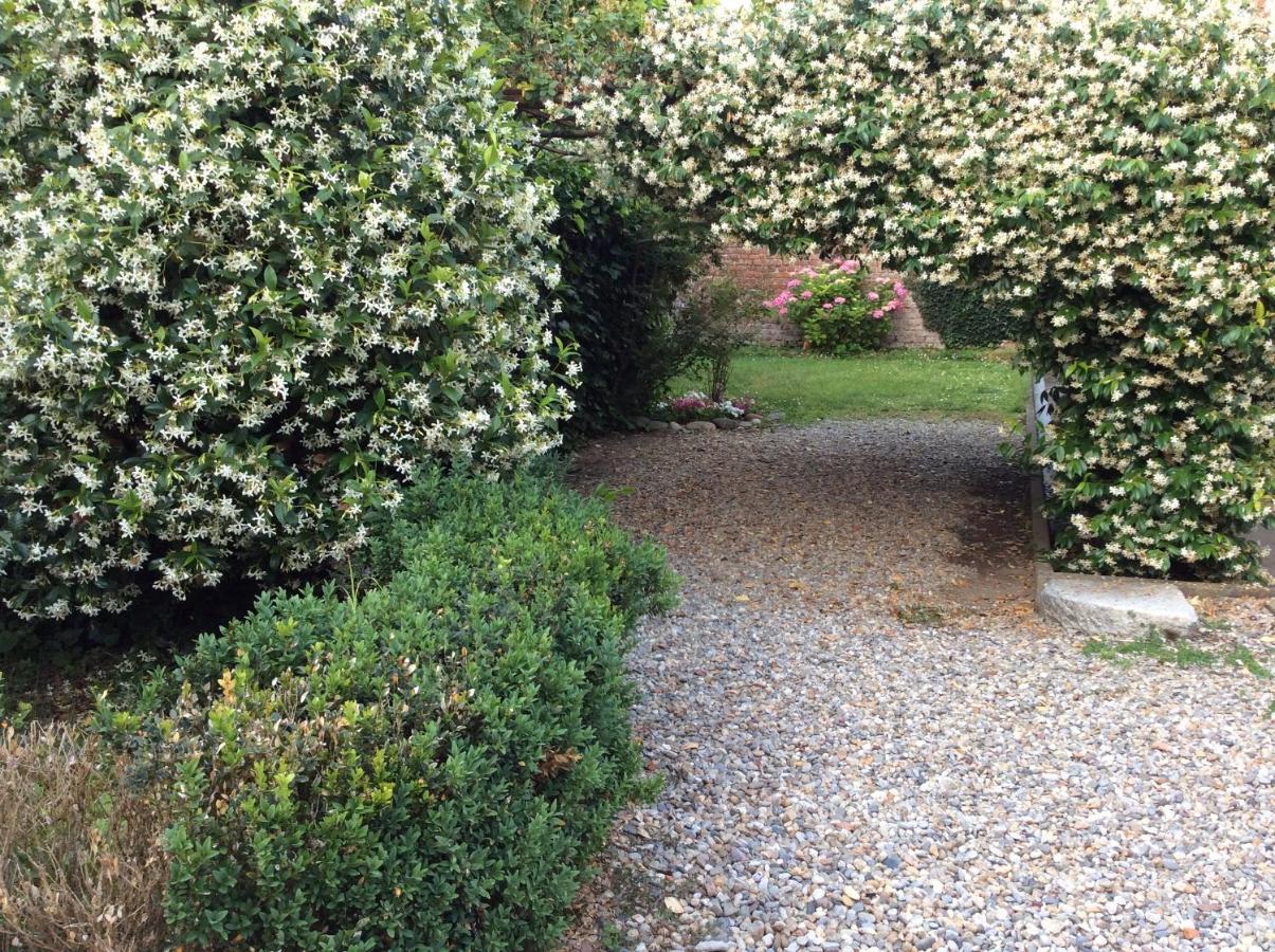 Aria Di Campagna Bed & Breakfast โลดิ ภายนอก รูปภาพ